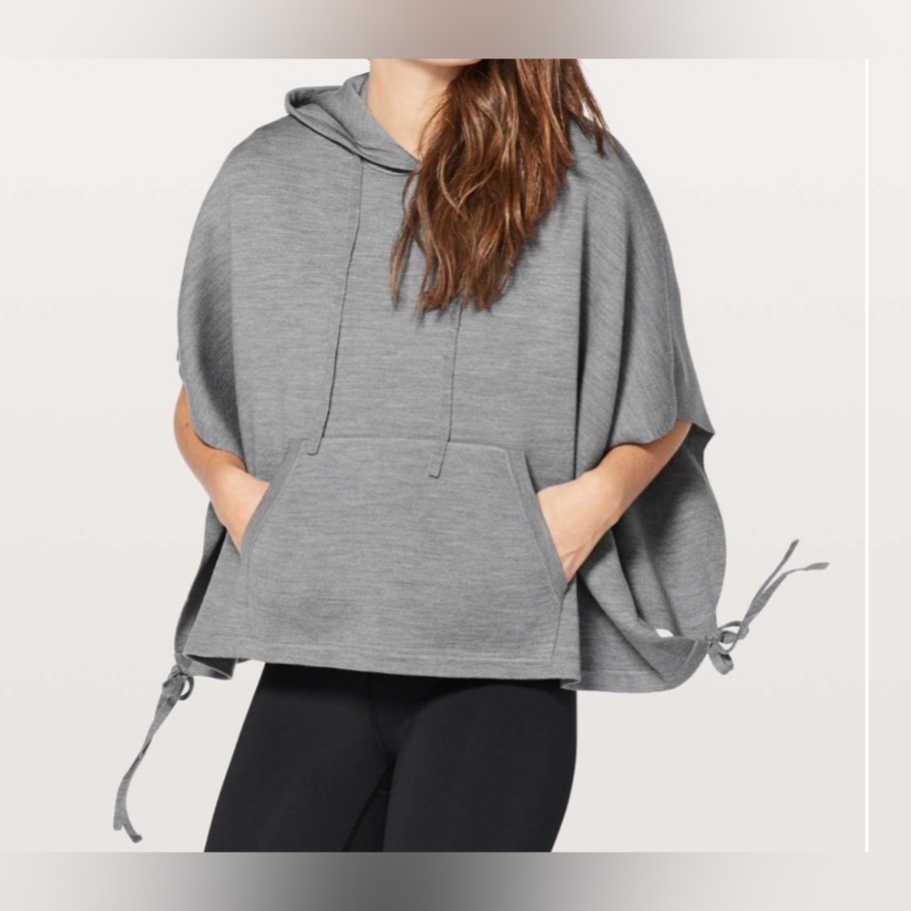 #73 NWT Lululemon All In A Day Hooded Poncho
Heathered Core Medium Grey O/S